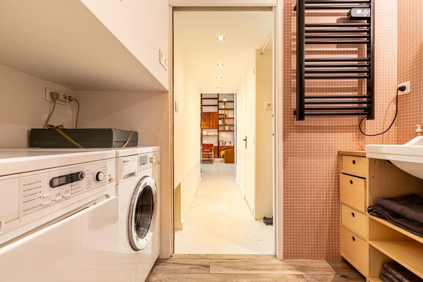 Guestready - Midcentury Maisonette In The 10Th Paryż