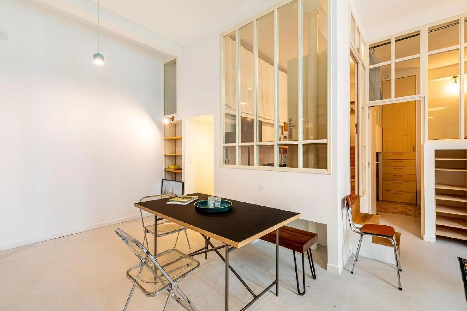 Guestready - Midcentury Maisonette In The 10Th Paryż 0*,  Francja