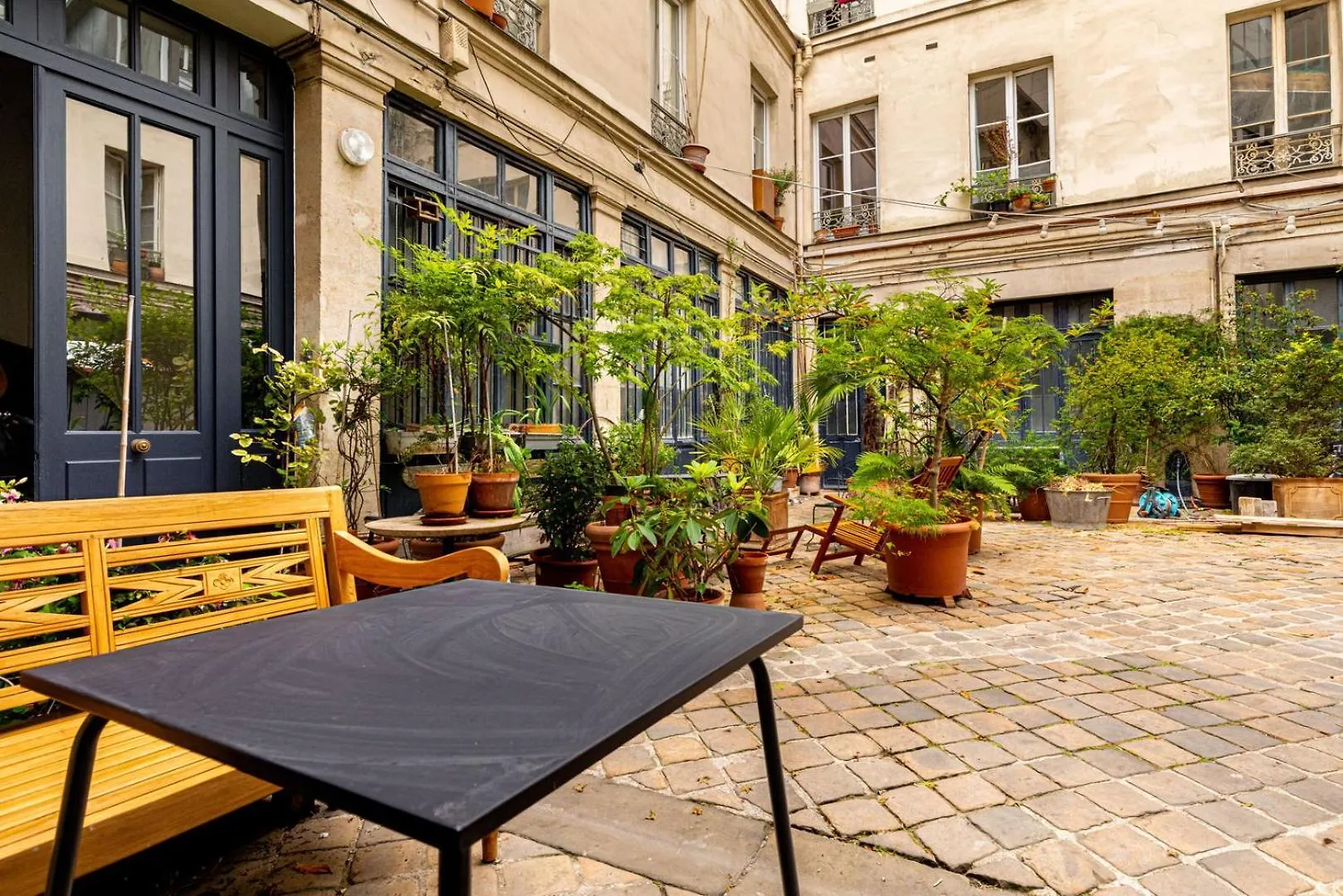 Guestready - Midcentury Maisonette In The 10Th Parigi Appartamento